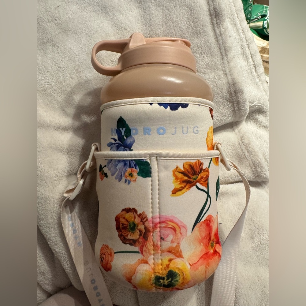 73oz Hydrojug with neoprene floral sleeve